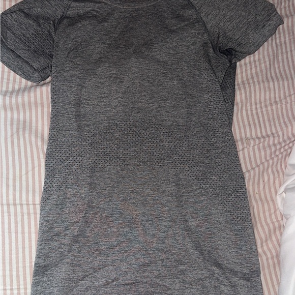 Lululemon grey swiftly - Picture 1 of 2